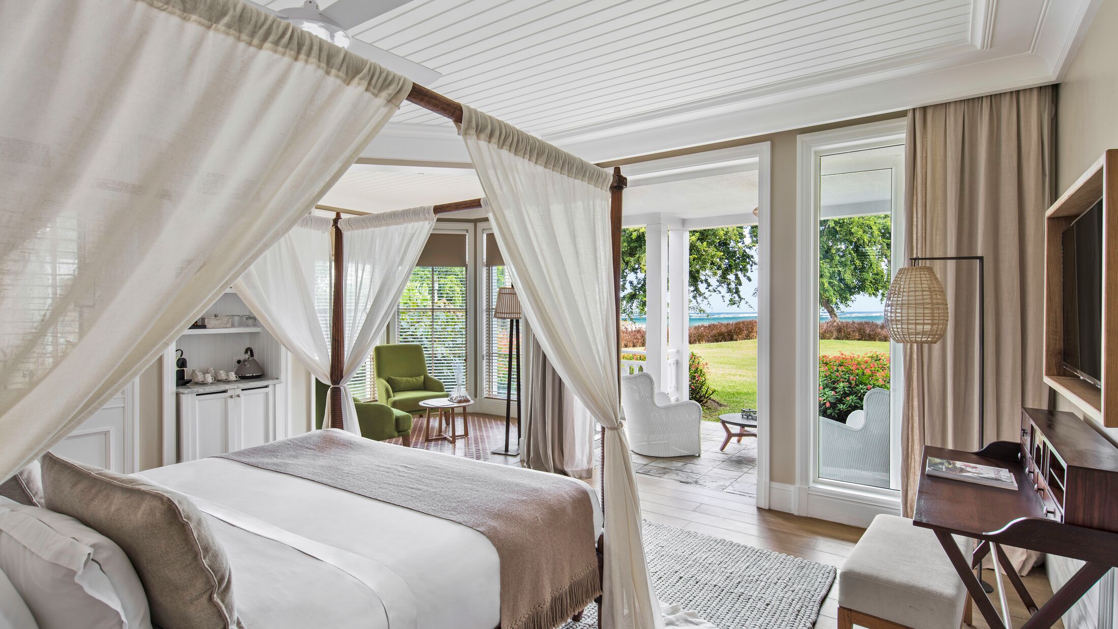 Heritage-Le-Telfair-2022-Junior-Suite-Garden-View-2-117381-Hybris