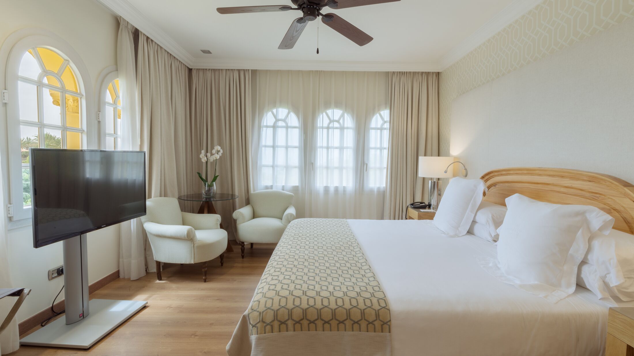 Bahia-del-Duque-2022-Casa-Ducales-Suite-001-103042-Hybris