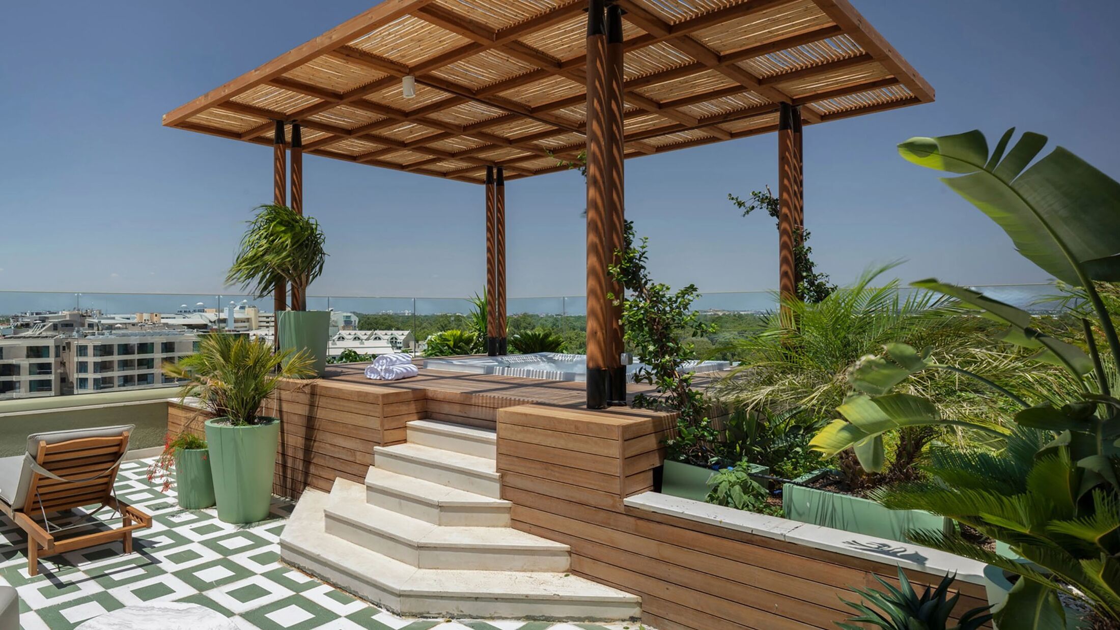 Grand Rooftop Suite