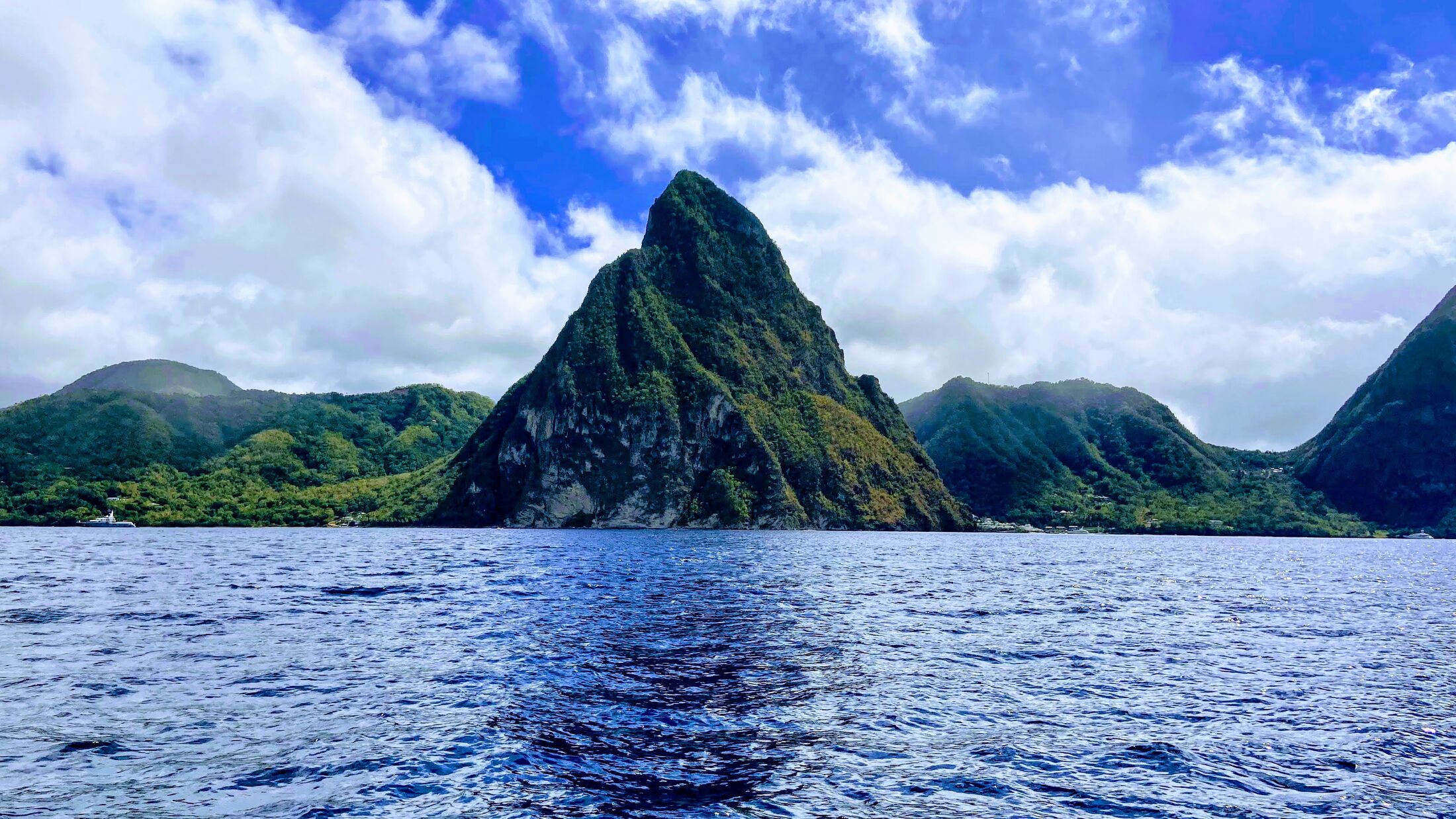 Caribbean-FAM-2022-Pitons-Boat-Trip-017-085096-Hybris