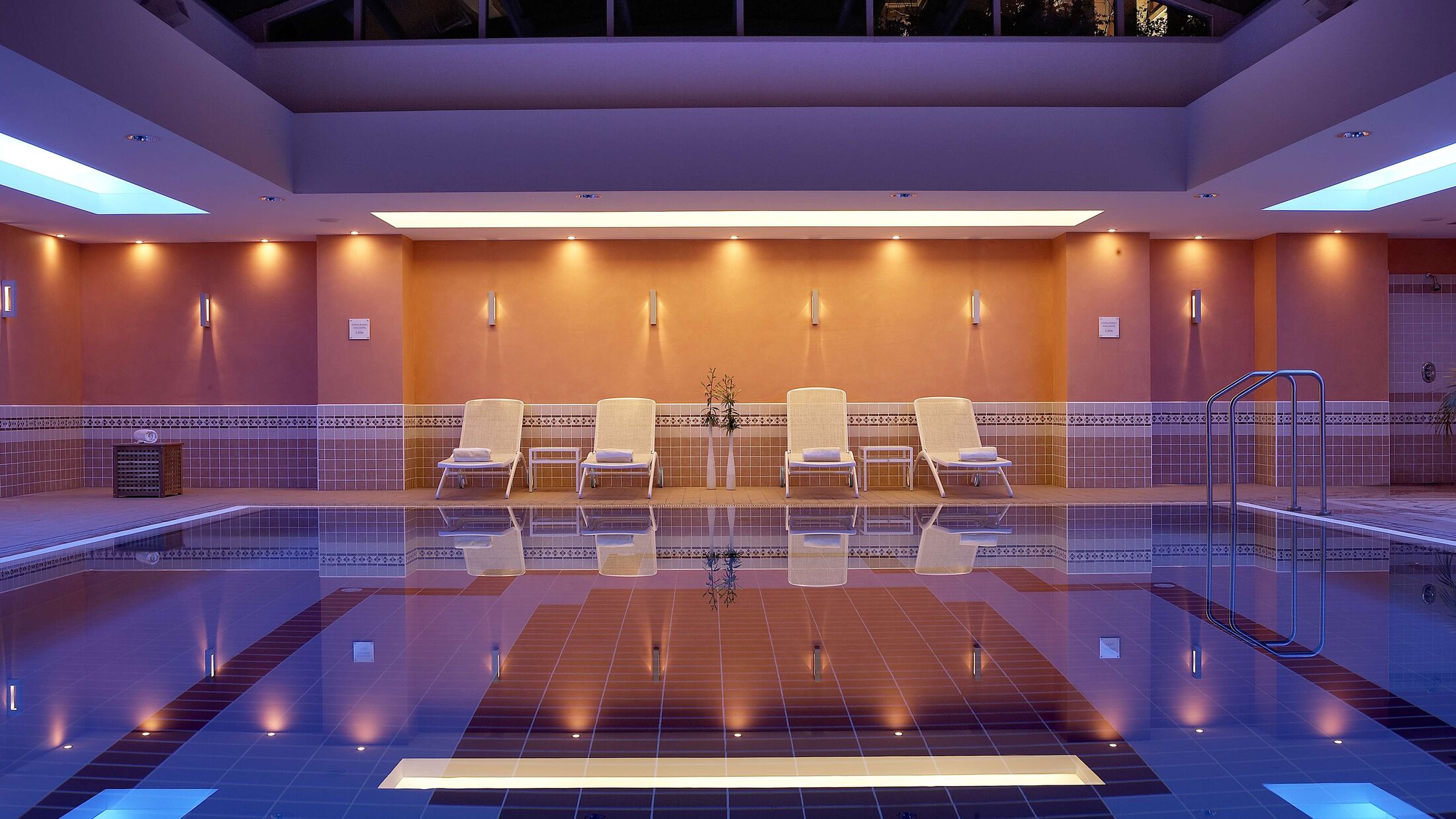 Hilton-Imperial-2022-Indoor-Pool-001-118684-Hybris