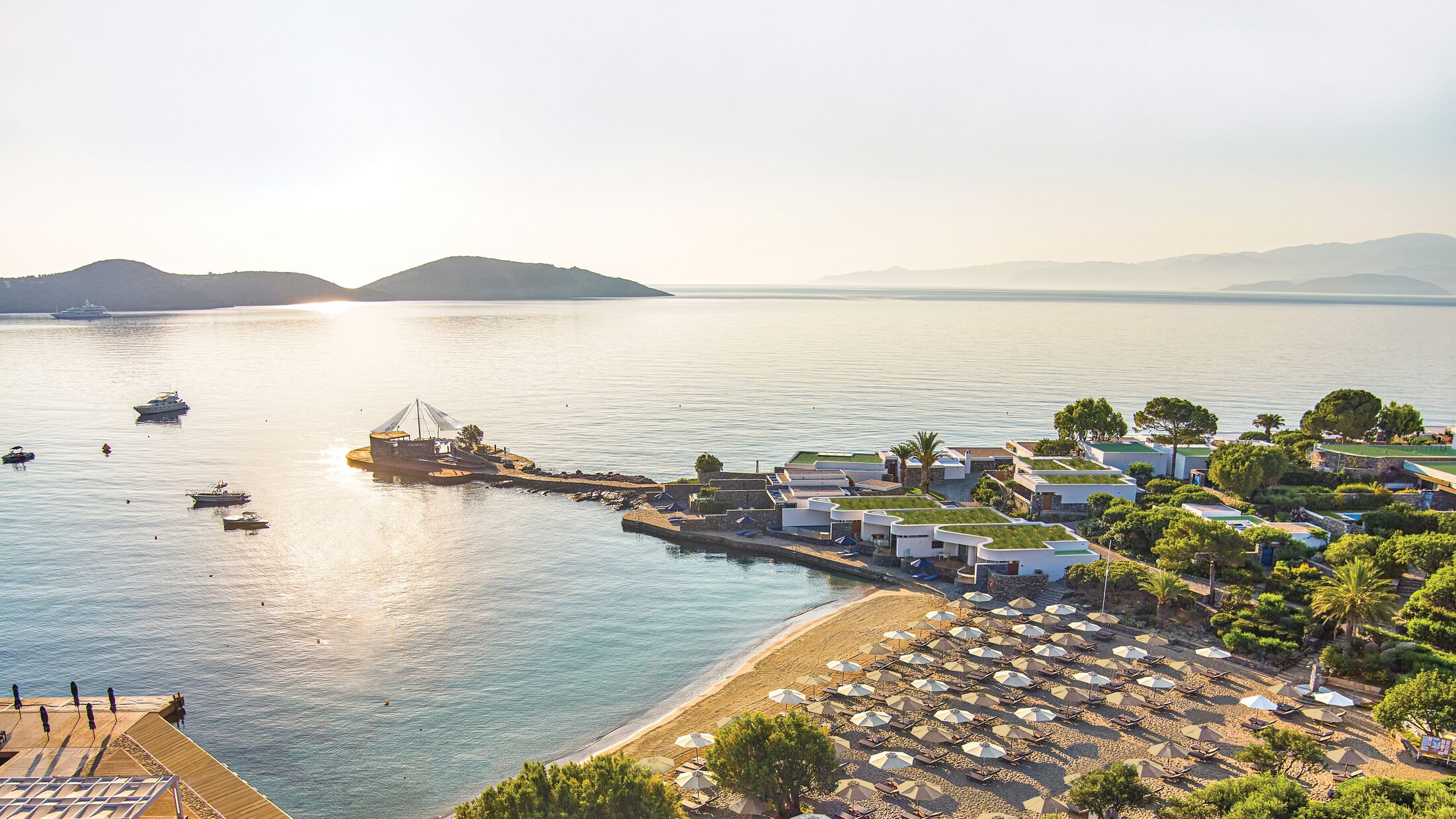 Elounda-Beach-2025-Beach-View-002-101306-Hybris