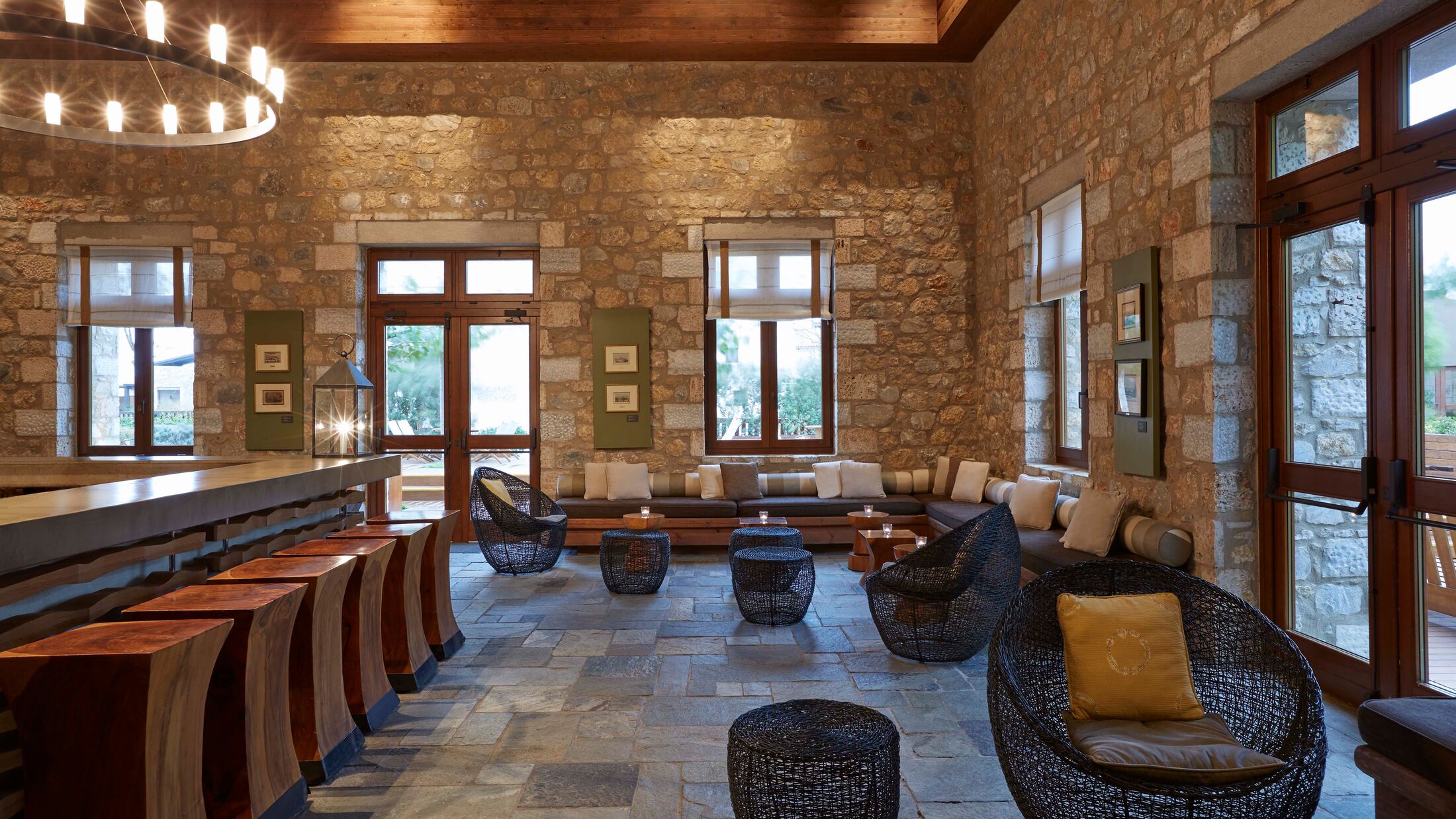 Westin-Costa-Navarino-2022-1827-Lounge-Bar-001-117895-Hybris