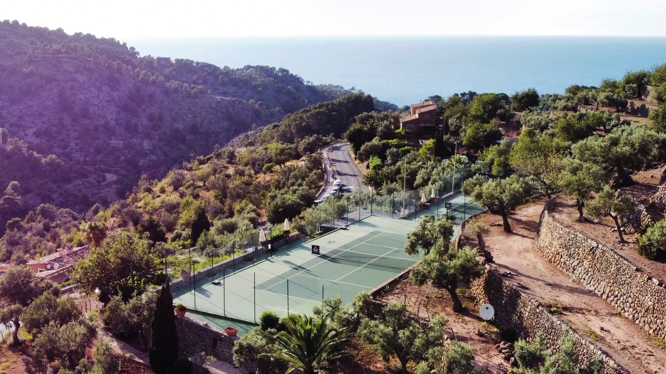 Belmond-Residencia-2024-Tennis-Court-001-100285-Hybris