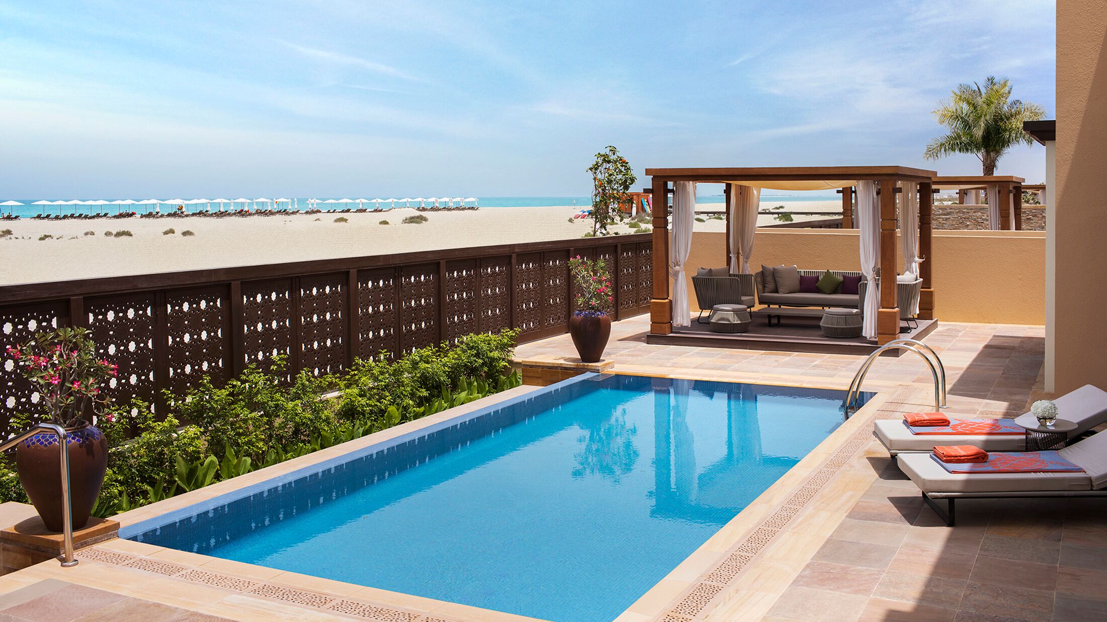 Садият эмираты отели. Саадият ротана Абу Даби. Saadiyat Rotana 5. Saadiyat Rotana Resort Villas 5. Saadiyat Rotana Resort & Villas.